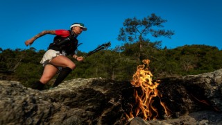 Tahtalı Run to Skyda sporcular deniz seviyesinden 2 bin 365 metre zirveye koşarak çıktılar