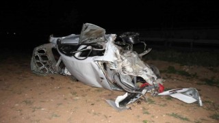 Takla atan otomobilden dışarı fırlayan 2 kişi hayatını kaybetti