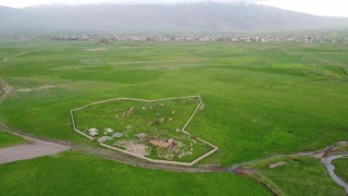 Tarihi Hazır Baba Türbesi yok olma tehlikesiyle karşı karşıya