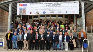 “Tarihin Görgü Tanıkları Ayağa Kalkıyor Ahlat Çalıştayı” sona erdi