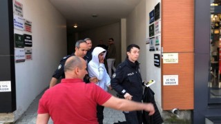 Telefonunun çalındığını iddia ederek çatıya çıktı