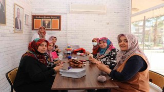 Torosların kursunda oyuncak yapıp gelir sağlıyorlar