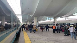 Tren garında bayram yoğunluğu