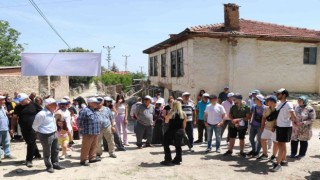 Tuğba Yurt, antik Attouda kentinde hayranlarıyla buluştu