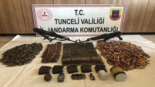 Tuncelideki operasyonda toprağa gömülü terörist cesedi bulundu