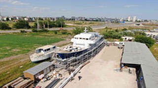 Türkiyenin en büyük su altı arkeolojisi araştırma gemisi suya iniyor