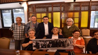 Tütüncünün konukları Pil Fabrikası emektarları