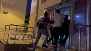 Tuzlada sivil polislerden otopark parası isteyen değnekçilere suçüstü