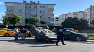 Tuzlada taksi ile çarpışan cip devrildi: 2 yaralı