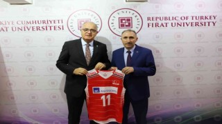 TVF Başkanı Üstündağ, rektör Göktaş ile bir araya geldi