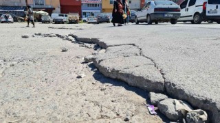 Ücretli otoparkta bozuk yol tepkisi