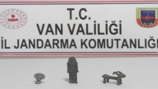 Urartulara ait tarihi eserleri satmak için Vana gelen şahıs yakalandı