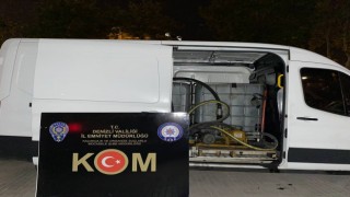Ürettikleri 2,2 bin litre kaçak akaryakıtı satamadan yakalandılar