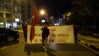 Uşakta 19 Mayıs coşkusu fener alayıt ile sürdü