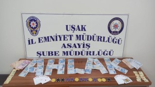 Uşakta kumar oynayan 14 kişiye para cezası verildi