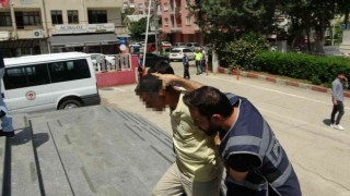 Uyuşturucu operasyonunda gözaltına alınan 5 kişi adliyeye sevk edildi