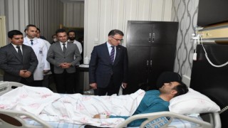 Vali Balcıdan yaralı vali yardımcısına ziyaret