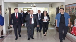 Vali Güner veda ziyaretlerine başladı