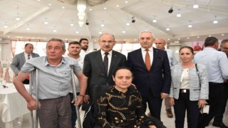 Vali Karadeniz Saruhanlıda muhtarlar, STKlar ve vatandaşlarla buluştu