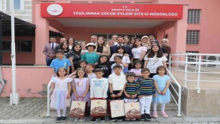 Vali Masatlıdan bayramın ilk ziyareti çocuk evlerine