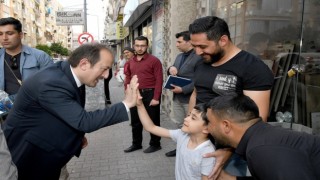Vali Pehlivan esnafla bir araya geldi