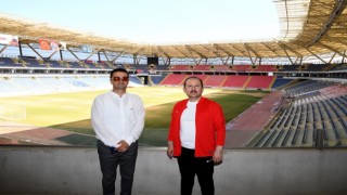 Vali Pehlivan, spor tesislerinde incelemelerde bulundu