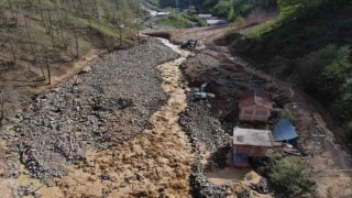 Vali Ustaoğlu: Trabzonda 2 ayda irili ufaklı 100ün üzerinde toprak kayması meydana geldi