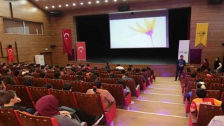 Van Büyükşehir Belediyesi sinema programı düzenledi