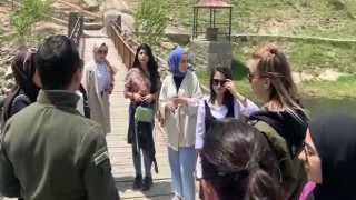 Van polisi ‘inci kefali için bilgilendirmede bulundu