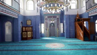 Yangında hasar gören Bahtiyar Cami yenilendi