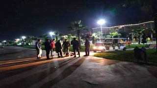 Yaşlı kadını kayalıklardan atlamaktan son anda kurtardılar