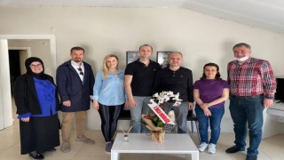 Yılmaz Eczacıları unutmadı