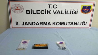 Yol kontrolünde araç içinde uyuşturucu ele geçirildi
