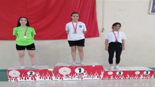 Yunusemreli genç badmintonculardan 4 madalya