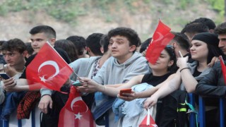 Z Kuşağına özel konser: Sınav öncesi çılgınlar gibi eğlendiler