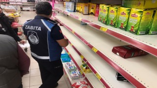 Zammı fırsat bilip çayları satıştan çeken süper markete ceza kesildi