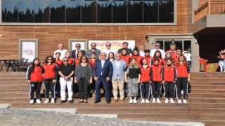 2. Lige yükselen Kastamonu Gücü Kadın Futbol Takımı yemekte bir araya geldi