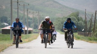 30 kişilik grup 50 kilometre pedal çevirdi