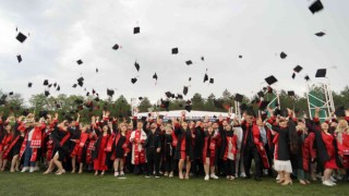 5 bin 756 üniversiteli mezuniyet sevinci yaşadı