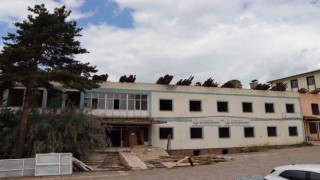 57 yıllık Oltu Devlet Hastanesi eski binası sökülüyor