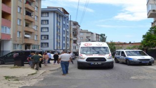 6 yaşındaki çocuk oyun oynarken 4. katın balkonundan düştü