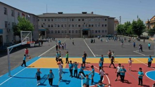 70 okula daha basketbol ve voleybol sahası yapılacak