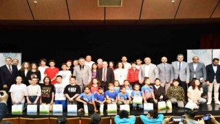 8 yılda 85 bin minik yüzme öğrendi