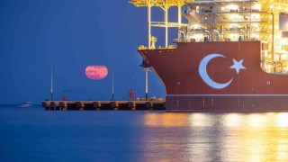 Abdülhamid Han gemisinin Süper Ayla muhteşem görüntüsü