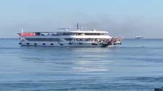 Adalar vapurunda can pazarı: denize düşen kişi kurtarıldı