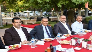 Adıyamanda baş savcı ve müftüye veda yemeği