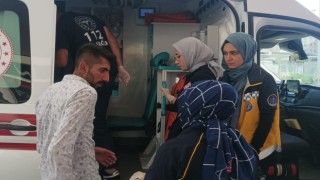 Adıyamanda motosiklet devrildi: 2 yaralı