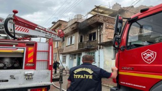 Afyonkarahisarda ev yangını korkuttu