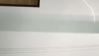 Afyonkarahisarda sağanak etkili oldu, çakan şimşekler geceyi aydınlattı