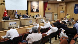 Akdeniz Belediye Meclisinden Gaziantepe ‘evet, Diyarbakıra ‘hayır